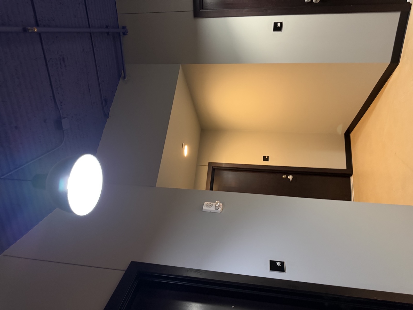 Floor 3 - Mismatch Lights